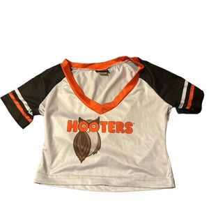 Hooters crop top